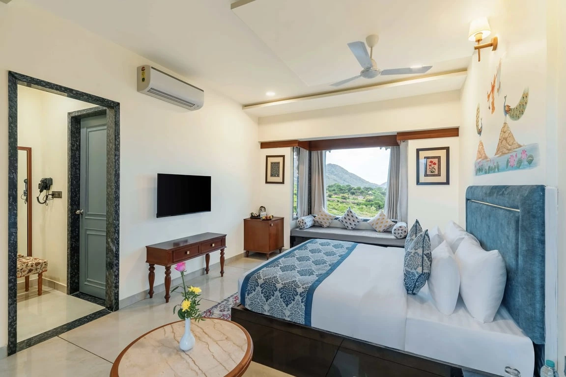 Partial Lake View Room